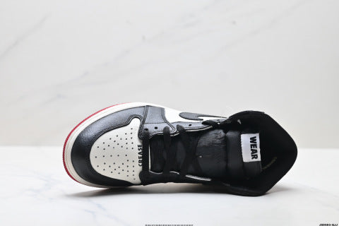 Nike Air Jordan 1 Retro Basketball shoes Comfortable and casual high-top sneakers for men and women