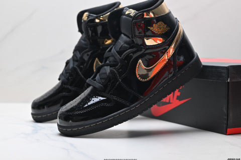 Nike Air Jordan 1 Retro Basketball Shoes Comfortable and versatile non-slip high-top skate shoes