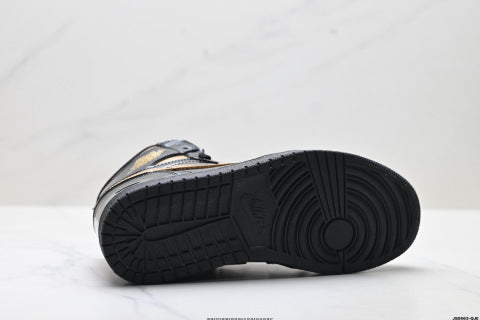Nike Air Jordan 1 Retro Basketball Shoes Comfortable and versatile non-slip high-top skate shoes