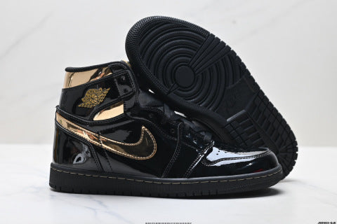 Nike Air Jordan 1 Retro Basketball Shoes Comfortable and versatile non-slip high-top skate shoes