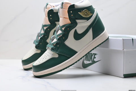 Nike Air Jordan 1 Retro sports shoes Breathable, Non-Slip High-Top Skate Shoes (Unisex)