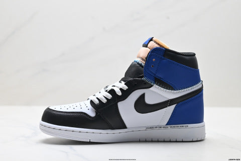 NIKE Air Jordan 1 Retro  High-top skate shoes Comfortable Casual Sneakers