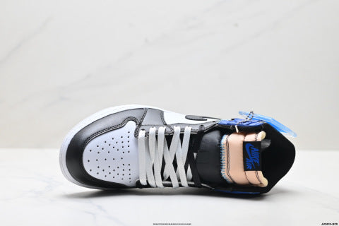 NIKE Air Jordan 1 Retro  High-top skate shoes Comfortable Casual Sneakers
