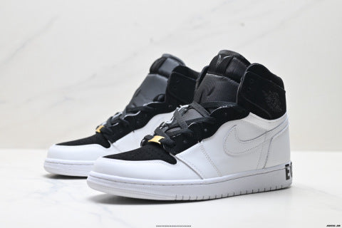 Nike Air Jordan 1 Retro high-top skate shoes Comfortable and casual sneakers