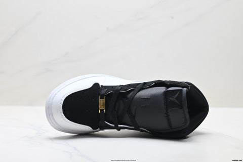 Nike Air Jordan 1 Retro high-top skate shoes Comfortable and casual sneakers