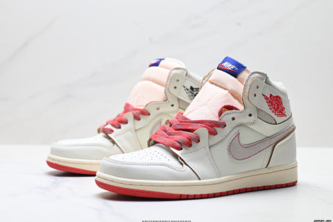 Nike Air Jordan 1 Retro Sports Shoes Breathable, non-slip, and wear-resistant high-top skate shoes.