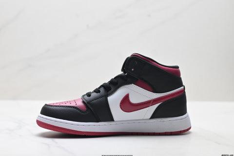 Nike Air Jordan 1 Retro Sports Shoes Non-slip, wear-resistant mid-top skate shoes
