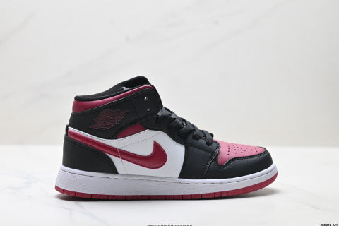 Nike Air Jordan 1 Retro Sports Shoes Non-slip, wear-resistant mid-top skate shoes