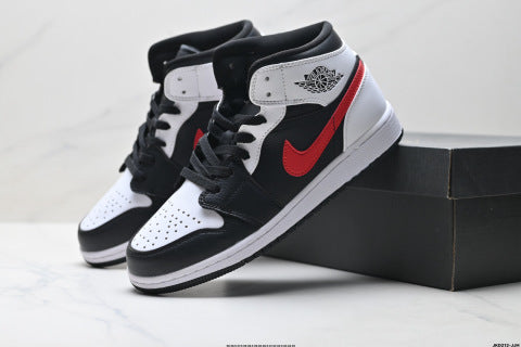 Nike Air Jordan 1 Retro Basketball shoes Classic retro-style mid-top casual sports sneakers