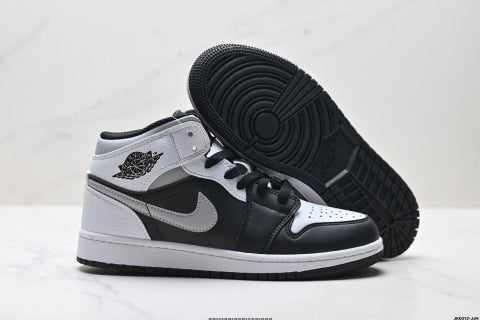 Nike Air Jordan 1 Retro basketball shoes Comfortable and Versatile Mid-Top Skate Shoes
