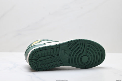 Nike Air Jordan 1 Retro high-top skate shoes Non-slip basketball shoes for men and women