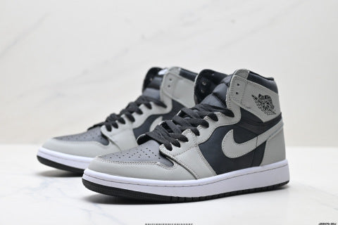 Nike Air Jordan 1 Retro High-Top Skate Shoes Versatile casual sneakers