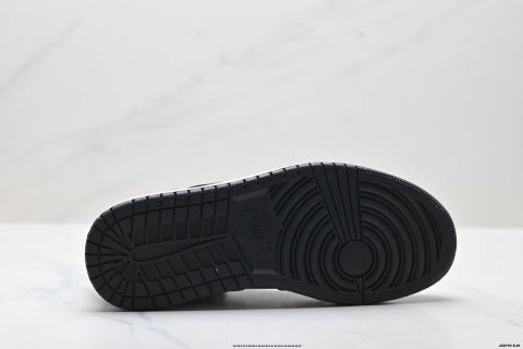 Nike Air Jordan 1 Retro mid-top sneakers Non-slip basketball shoes for men and women