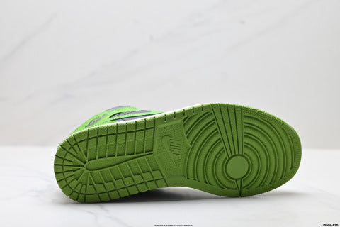 Nike Air Jordan 1 Retro Mid-top skate shoes Non-slip, wear-resistant sports shoes