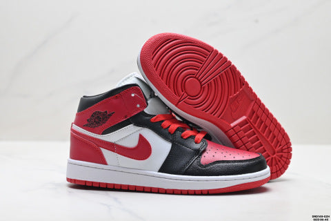 Nike Air Jordan 1 Retro Sports Shoes Comfortable and Versatile Mid-Top Skate Shoes