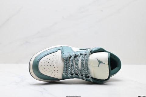 Nike Air Jordan 1 Low-top skate shoes Non-slip basketball shoes for men and women