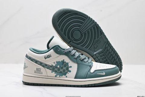 Nike Air Jordan 1 Low-top skate shoes Non-slip basketball shoes for men and women