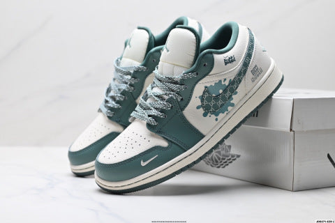 Nike Air Jordan 1 Low-top skate shoes Non-slip basketball shoes for men and women