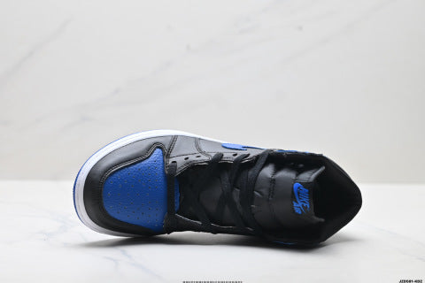 Nike Air Jordan 1 Retro High-top skate shoes Comfortable and casual sneakers
