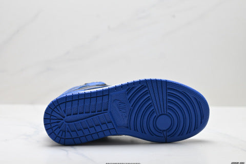 Nike Air Jordan 1 Retro High-top skate shoes Comfortable and casual sneakers