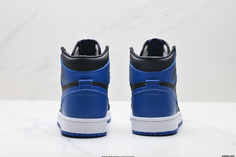Nike Air Jordan 1 Retro High-top skate shoes Comfortable and casual sneakers