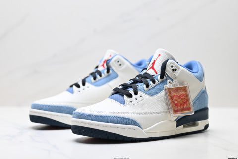 Nike Air Jordan 3 Retro sneakers. Cushioned casual running shoes with air-cushioning technology