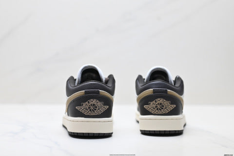 Nike Air Jordan 1 Low-top skate shoes Comfortable and casual sneakers