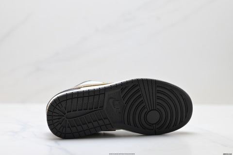 Nike Air Jordan 1 Low-top skate shoes Comfortable and casual sneakers