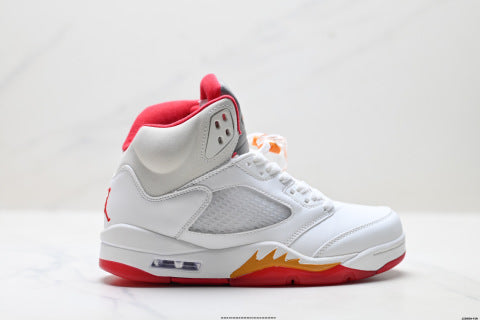 Nike Air Jordan 5 Retro basketball shoes Breathable and cushioned athletic shoes