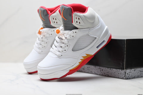 Nike Air Jordan 5 Retro basketball shoes Breathable and cushioned athletic shoes