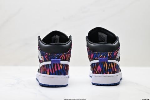 Nike Air Jordan 1 Retro sneakers Comfortable casual sneakers for men and women
