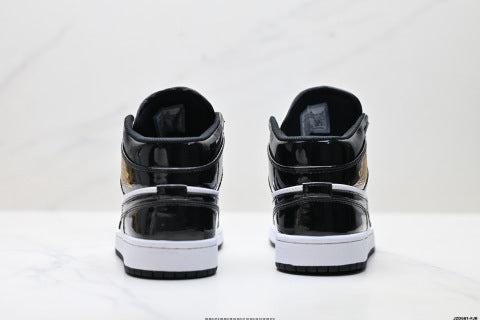 Nike Air Jordan 1 Retro sneakers Anti-slip basketball shoes for men and women