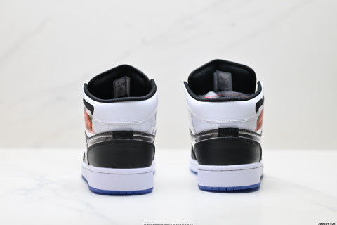 Nike Air Jordan 1 Retro sports shoes Anti-slip basketball shoes for men and women