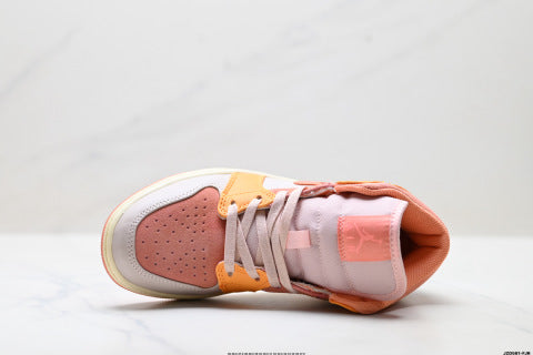 Nike Air Jordan 1 Retro basketball shoes Casual sneakers for men and women