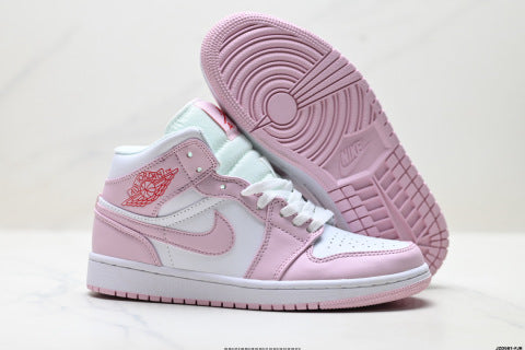 Nike Air Jordan 1 Retro sneakers Comfortable and versatile basketball shoes