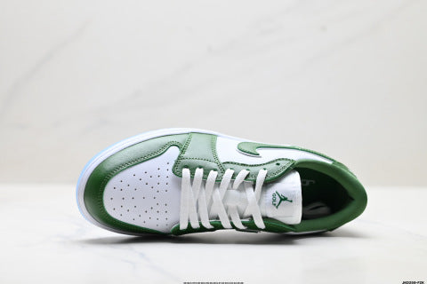 Nike Air Jordan 1 Retro sneakers Sneakers for comfort and casual wear