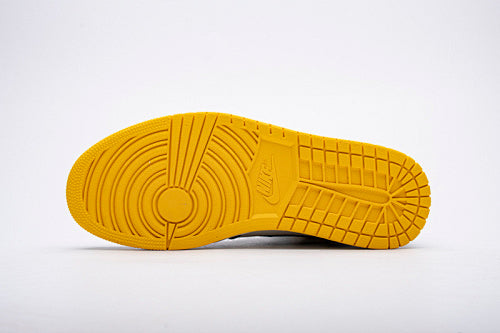 Nike Air Jordan 1 High-top skate shoes Breathable, Breathable, comfortable, and non-slip men's basketball shoes.