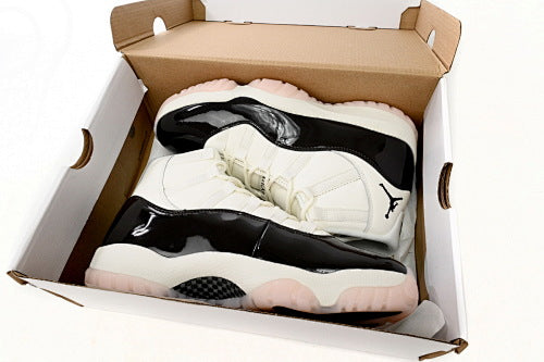 Nike Air Jordan 11 Sneakers Breathable, cushioned, comfortable, and non-slip basketball shoes for men and women.